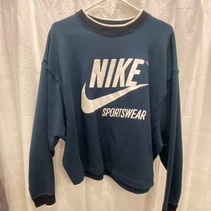 COPY - Nike Sportswear Crew Neck